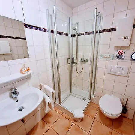 1 Apartment